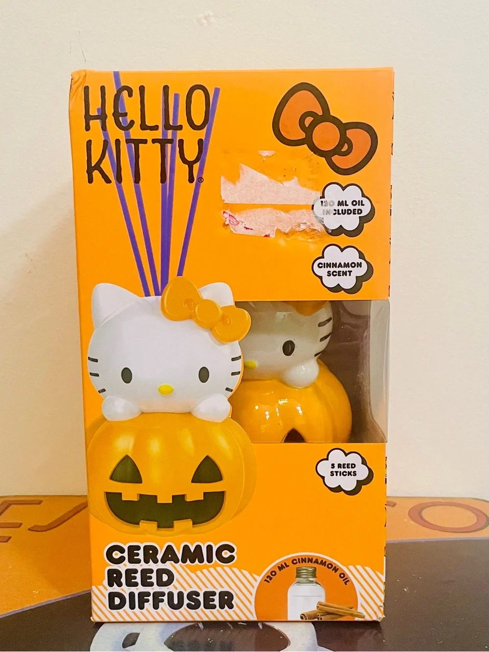 Hello Kitty Halloween Ceramic Pumpkin Reed Diffuser Cinnamon Oil Scent NIB